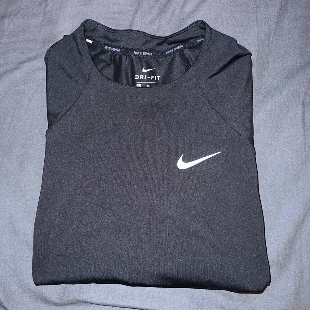 Nike Men's Dri-FIT UPF 40+ Hydroguard Long Sleeve Swim Tee
